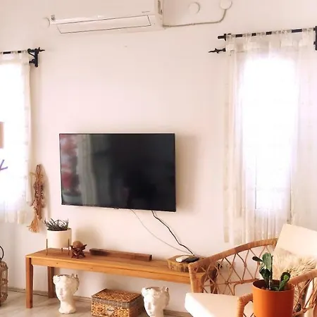 Central, Stylish, 2br, 2bathr, Fast Wifi, Fr-parking, Terrace & Garden Bodrum