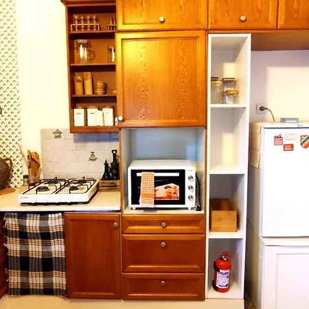 Villa Central, Stylish, 2br, 2bathr, Fast Wifi, Fr-parking, Terrace & Garden