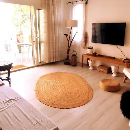 Central, Stylish, 2br, 2bathr, Fast Wifi, Fr-parking, Terrace & Garden Villa Bodrum