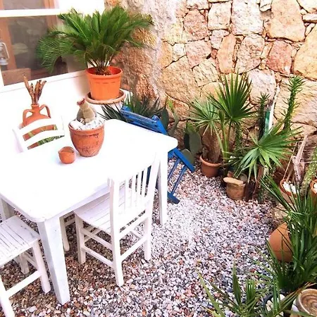 Central, Stylish, 2br, 2bathr, Fast Wifi, Fr-parking, Terrace & Garden Villa Bodrum