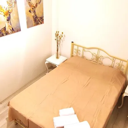 Central, Stylish, 2br, 2bathr, Fast Wifi, Fr-parking, Terrace & Garden * בודרום